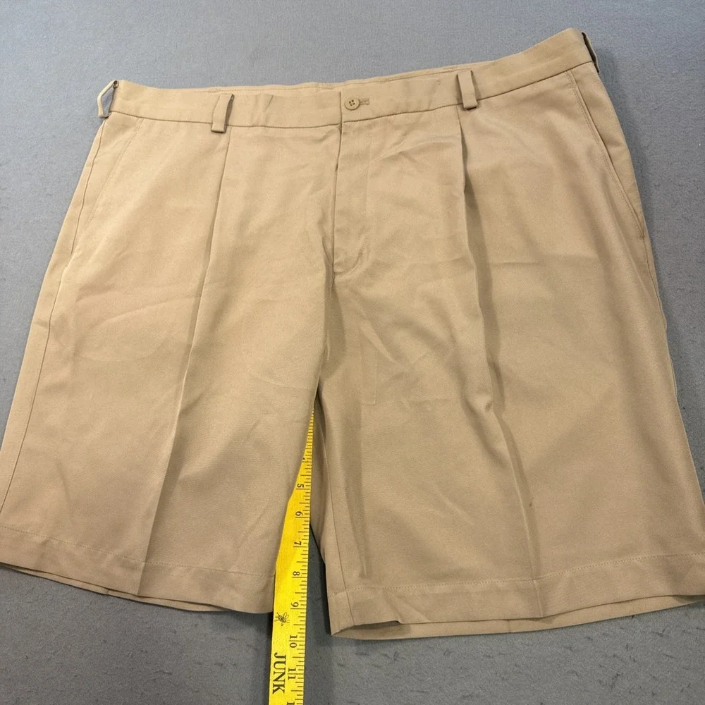 Nike Golf SHORTS MENS 42 Tan Flat Front  Dri-FIT